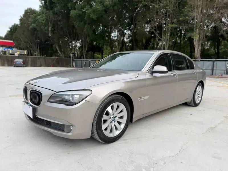 2011 BMW 7 Series 740Li Standard Edition — миниатюра 1