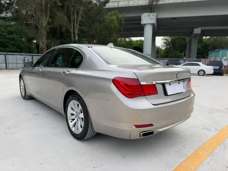 2011 BMW 7 Series 740Li Standard Edition — миниатюра 4