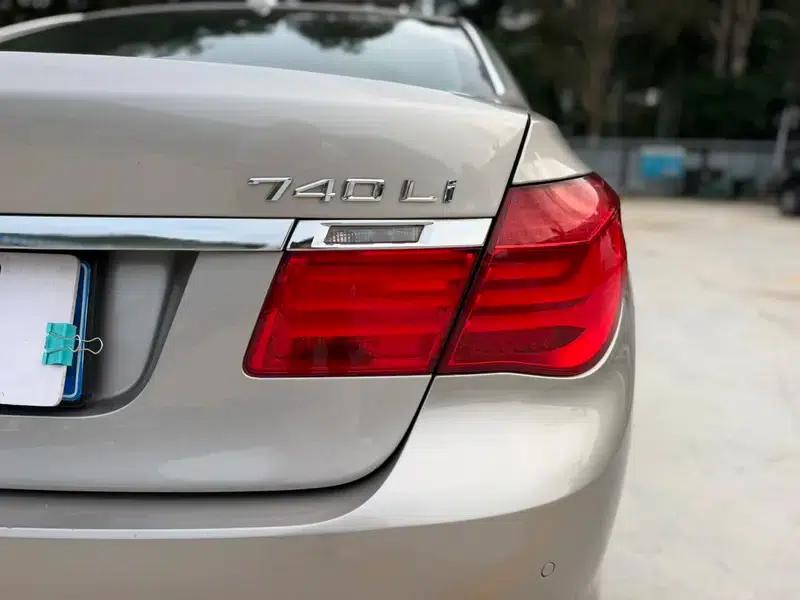2011 BMW 7 Series 740Li Standard Edition — миниатюра 9