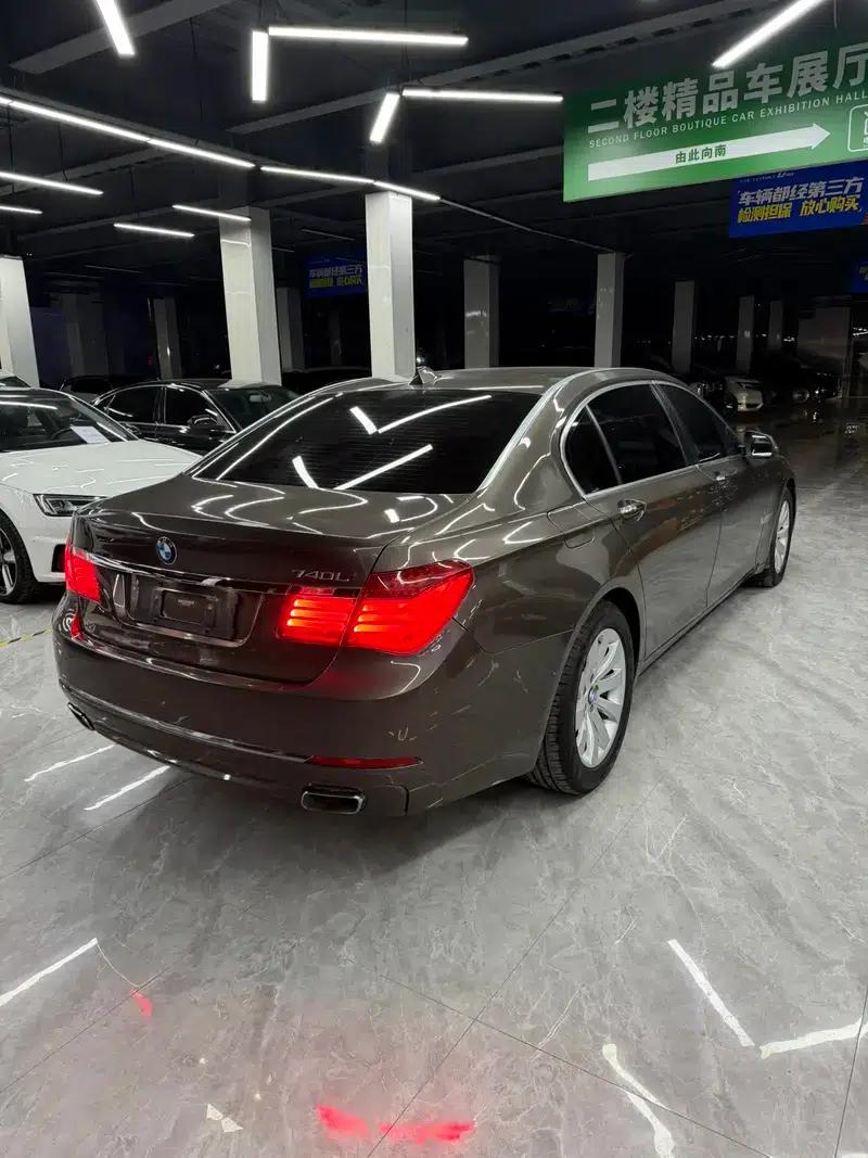 BMW 7 Series 2013 730Li Leading Edition — миниатюра 6