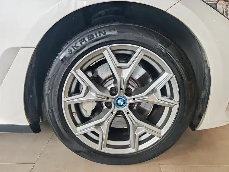 BMW i3 2022 eDrive35L — миниатюра 6