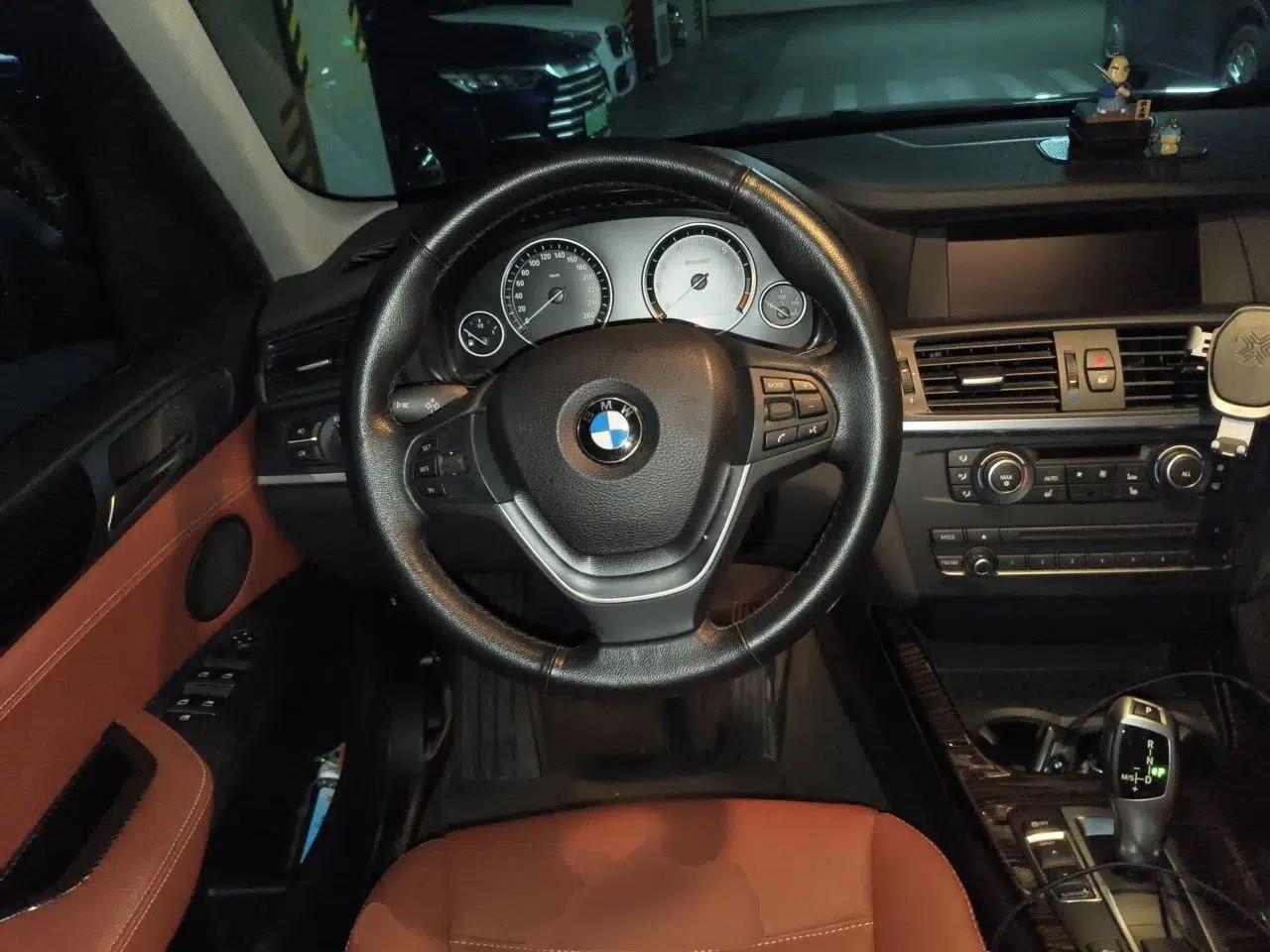 BMW X3 2012 xDrive28i Leading Model — миниатюра 10