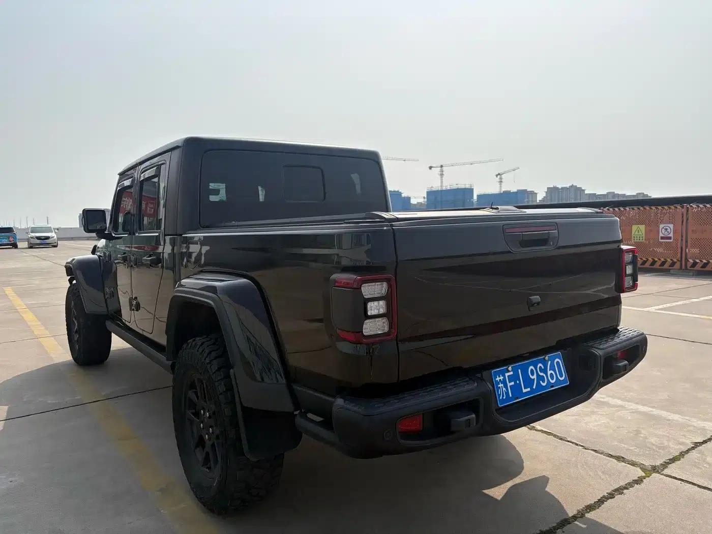 Gladiator 2022 3.6L First Edition — миниатюра 7