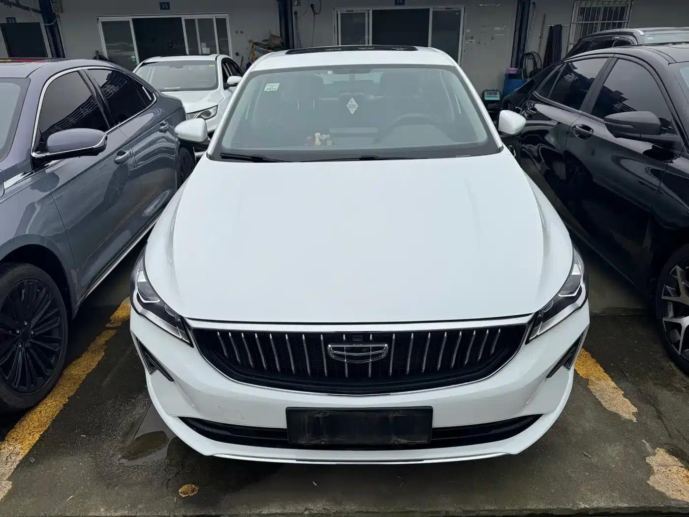 Geely Emgrand 2022 4th Generation 1.5L CVT Luxury Edition — миниатюра 2