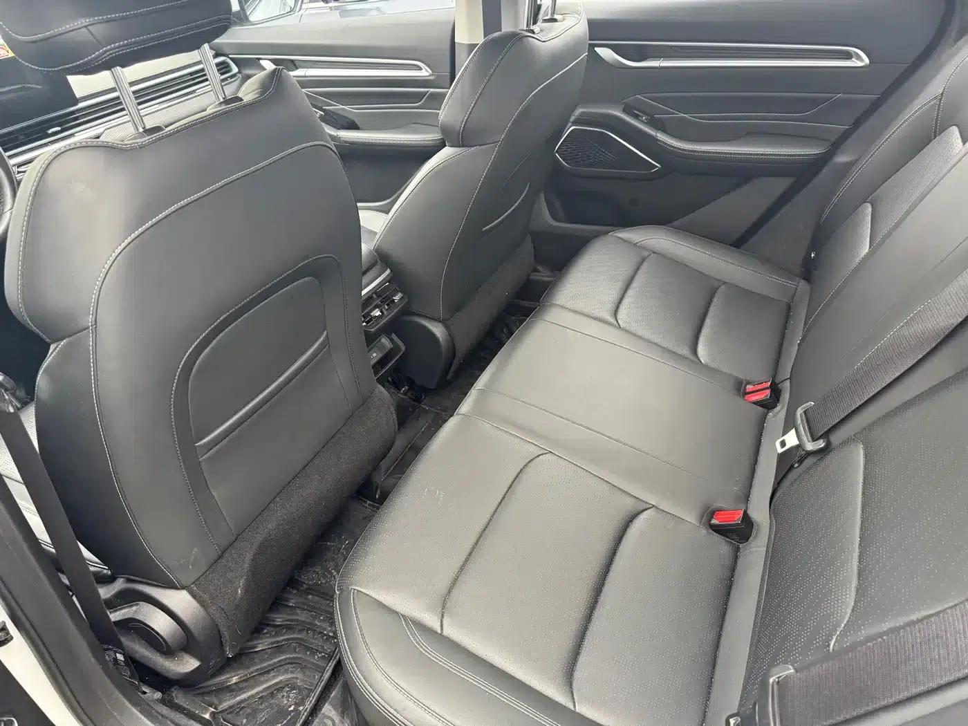 Geely Emgrand 2022 4th Generation 1.5L CVT Luxury Edition — миниатюра 9