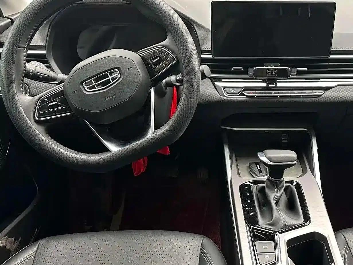 Geely Emgrand 2022 4th Generation 1.5L CVT Elite — миниатюра 5