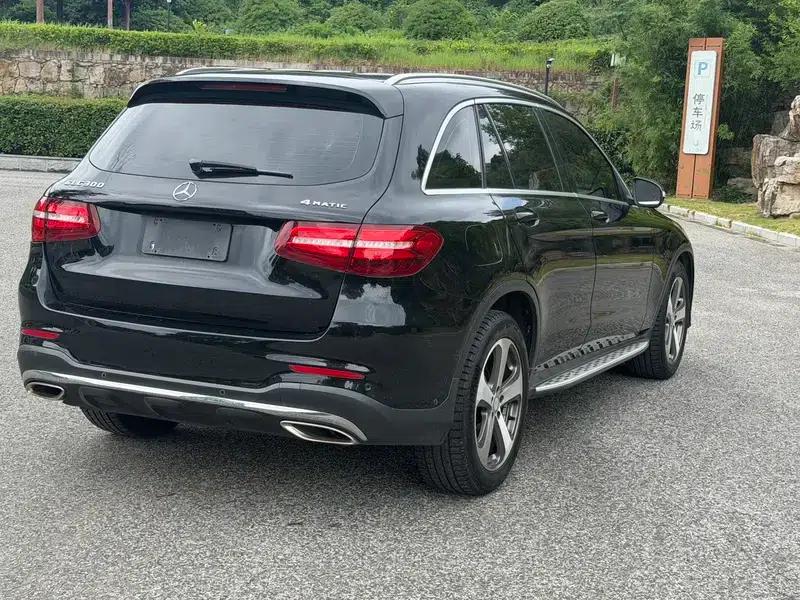 2016 Mercedes-Benz GLC 300 4MATIC Luxury — миниатюра 6