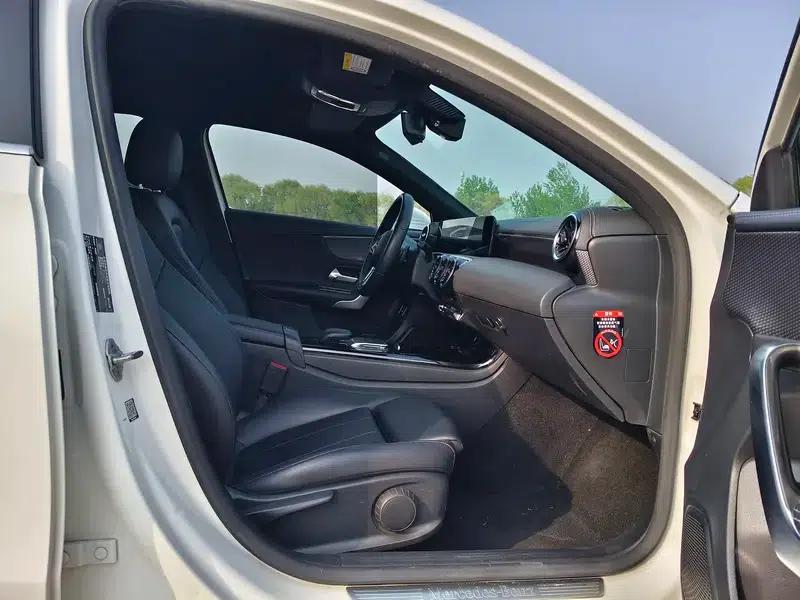 Mercedes-Benz A-Class 2020 Facelift A 200 L Sport Sedan Dynamic Edition — миниатюра 14
