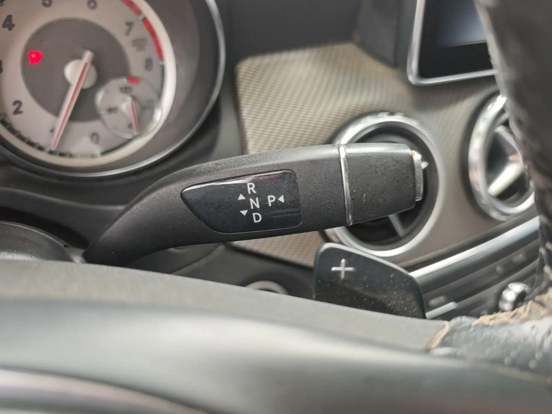 Mercedes-Benz GLA 2016 GLA 200 Fashion Model — миниатюра 16