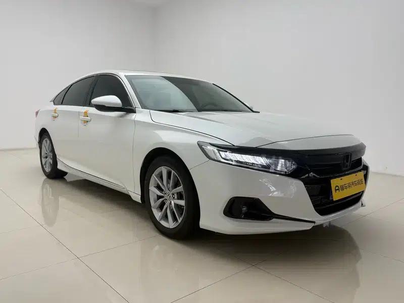 2022 Honda Accord 260TURBO Luxury Edition — миниатюра 3