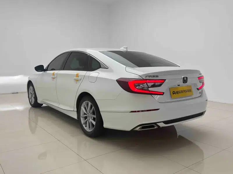 2022 Honda Accord 260TURBO Luxury Edition — миниатюра 5