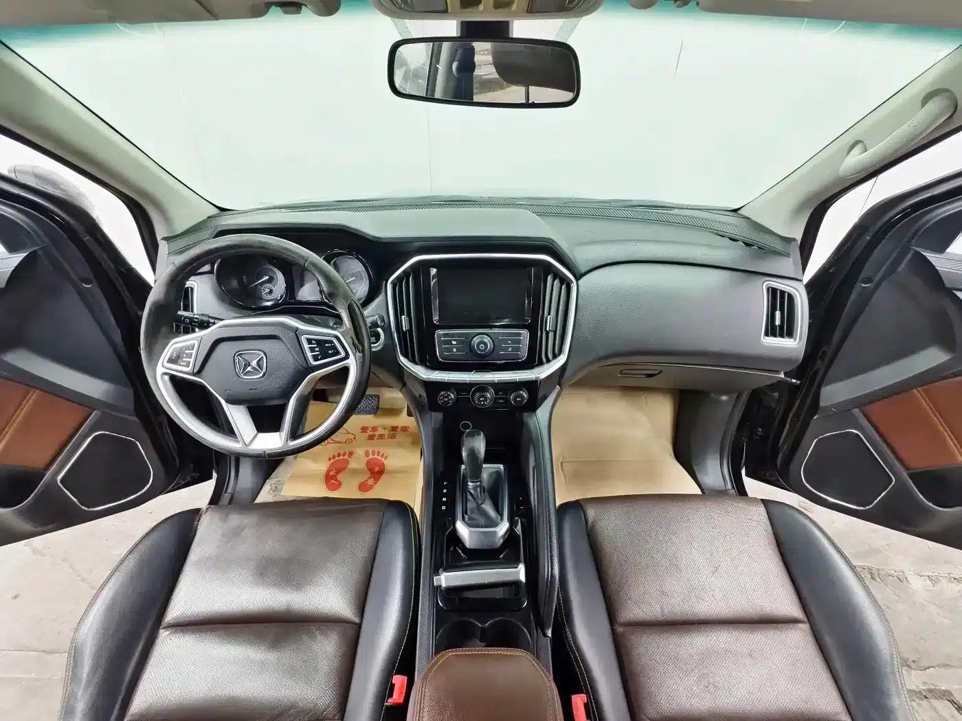 Yusheng S350 2016 2.0T Automatic 2WD Gasoline Luxury Sunroof Edition 5-Seater — миниатюра 9
