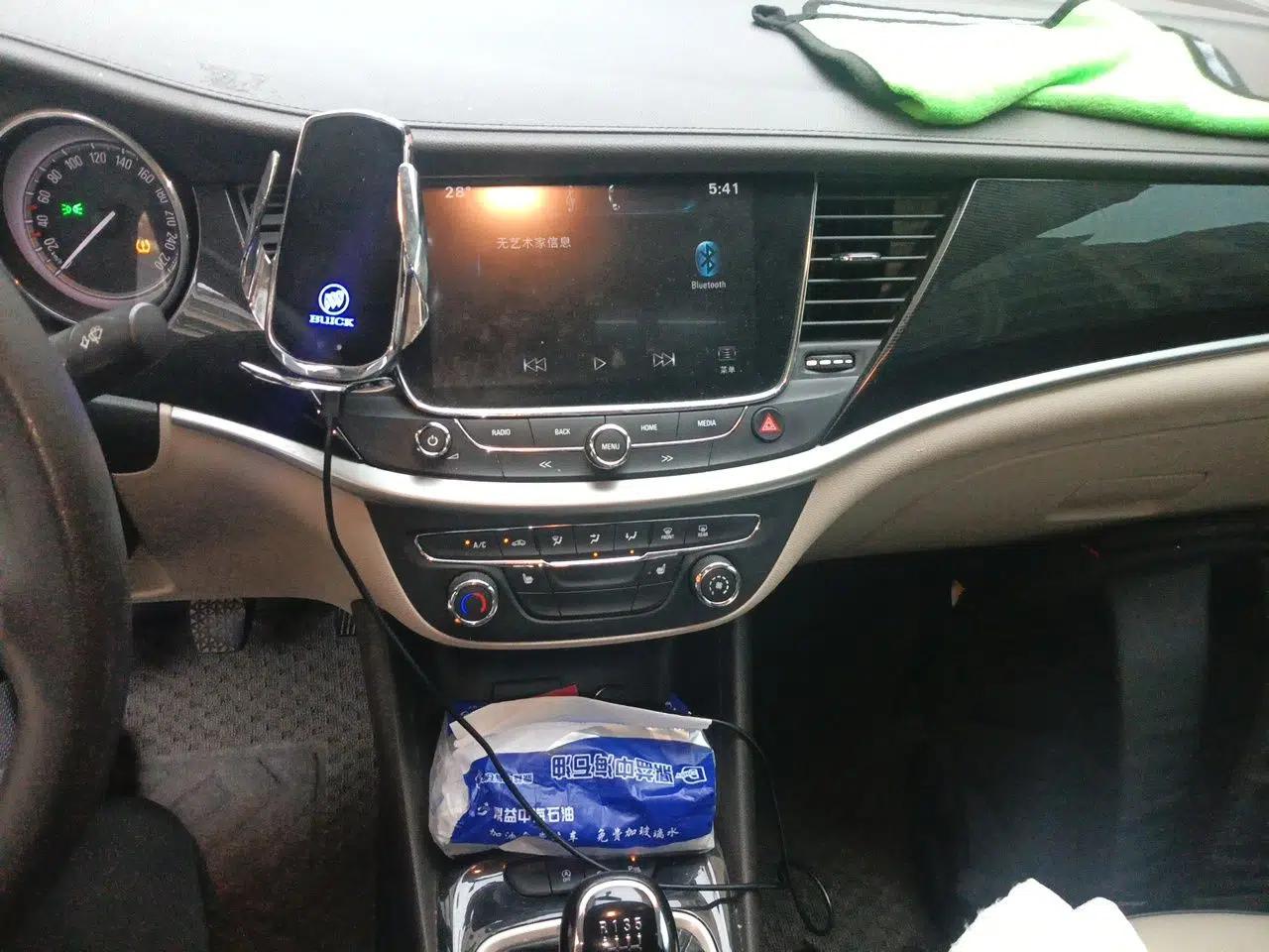 Buick Verano 2015 Sedan 15S Manual Leading Model — миниатюра 13