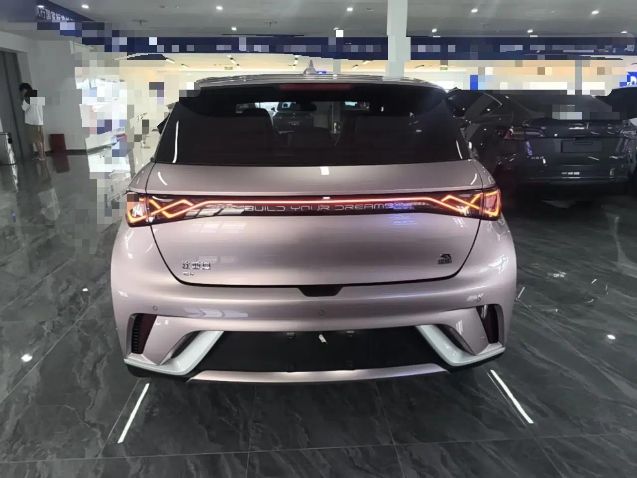BYD Dolphin 2021 405 km Fashion Edition — миниатюра 5