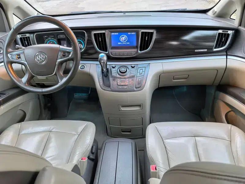 Buick GL8 2011 3.0L GT Luxury Business Edition — миниатюра 9