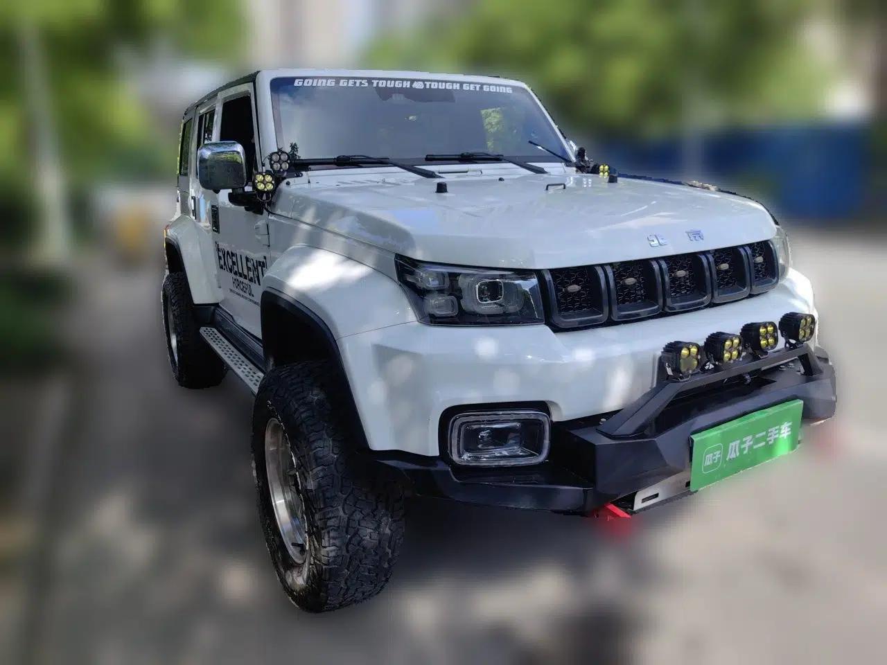 BAIC Off-Road BJ40 2020 2.0T Automatic Four-Wheel Drive Urban Hunter Edition Chivalrous Type — миниатюра 3