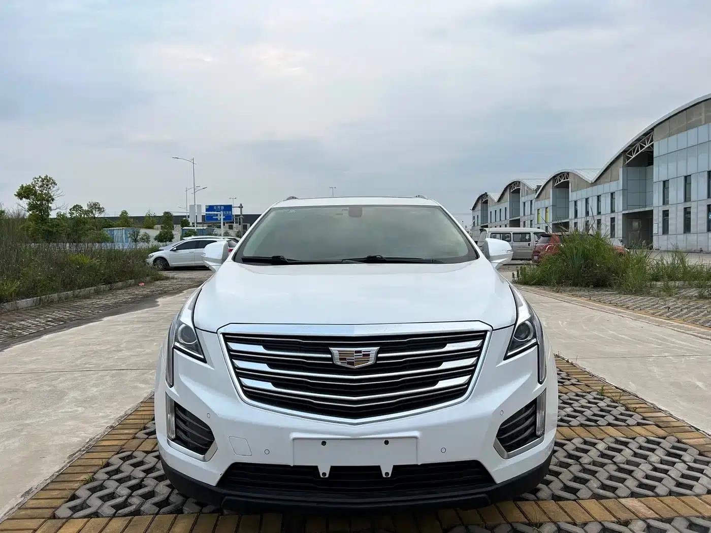 2016 Cadillac XT5 25T Luxury — миниатюра 3