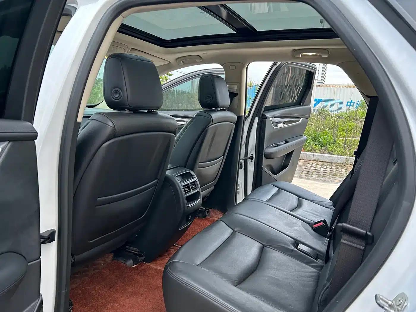 2016 Cadillac XT5 25T Luxury — миниатюра 8