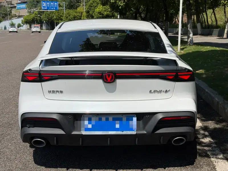 Changan UNI-V 2025 Model, Third Generation, 1.5T 500Bar Premium Edition — миниатюра 5