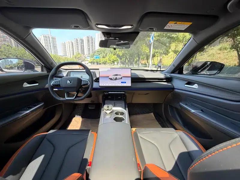 Changan UNI-V 2025 Model, Third Generation, 1.5T 500Bar Premium Edition — миниатюра 9