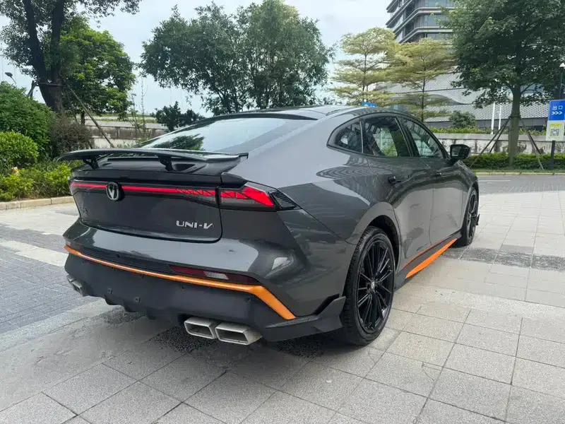 Changan UNI-V 2024 1.5T Premium Sport — миниатюра 7