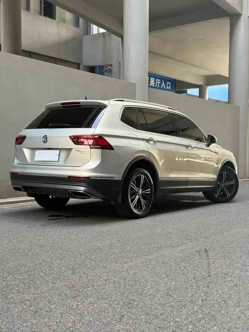 Tiguan L 2018 380TSI Automatic 4WD Luxury Edition — миниатюра 3