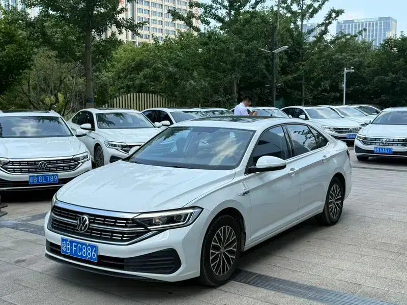 2024 Volkswagen Sagitar 200TSI DSG Flying Edition — миниатюра 1