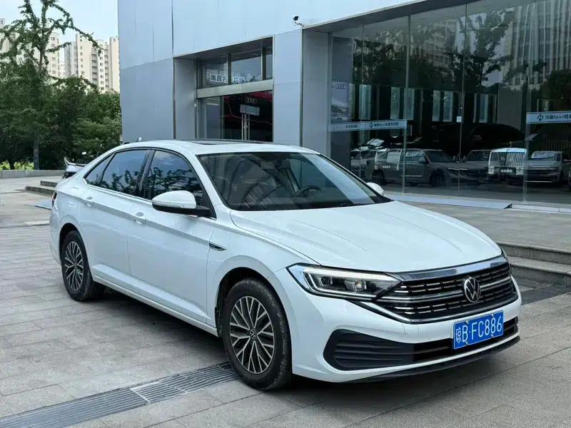 2024 Volkswagen Sagitar 200TSI DSG Flying Edition — миниатюра 3