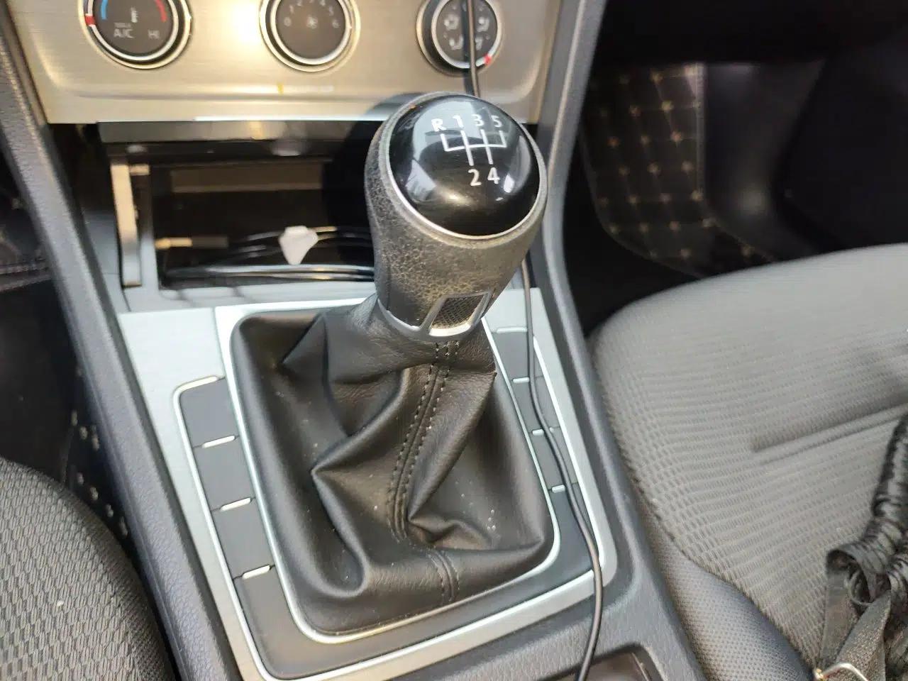 Volkswagen Golf 2016 230TSI Manual Comfort Version — миниатюра 14