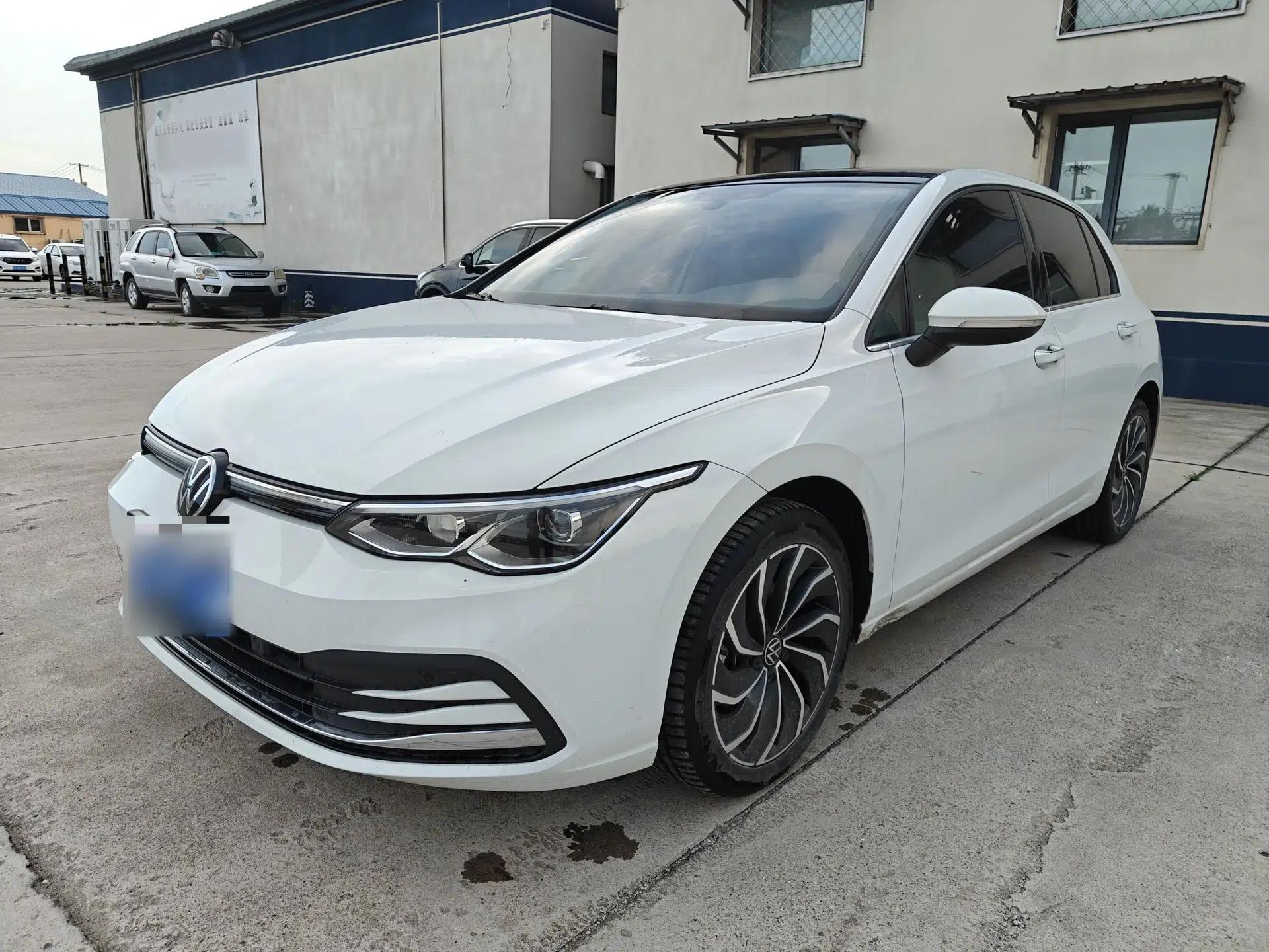 Volkswagen Golf 2024 280TSI DSG Pro Expert Edition — миниатюра 1