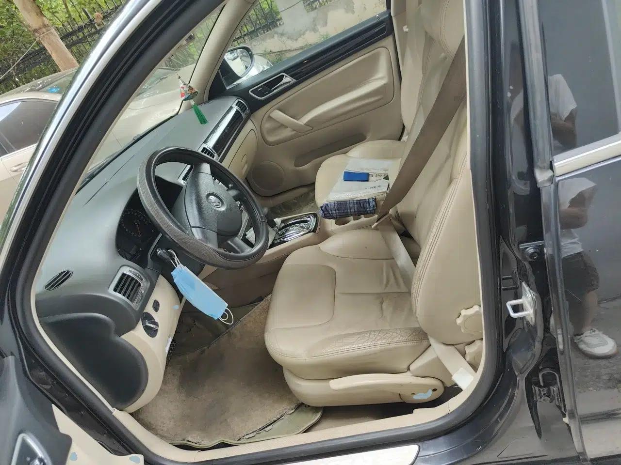 Volkswagen Passat 2009 2.0L MFI Automatic Luxury Edition — миниатюра 15