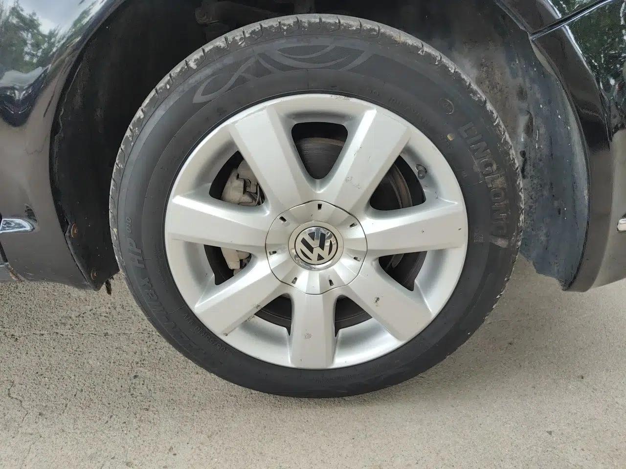 Volkswagen Passat 2009 2.0L MFI Automatic Luxury Edition — миниатюра 8