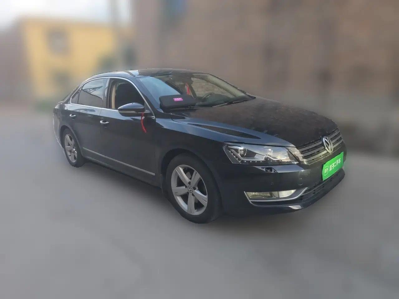 Volkswagen Passat 2011 2.0 TSI DSG Premium Edition — миниатюра 3
