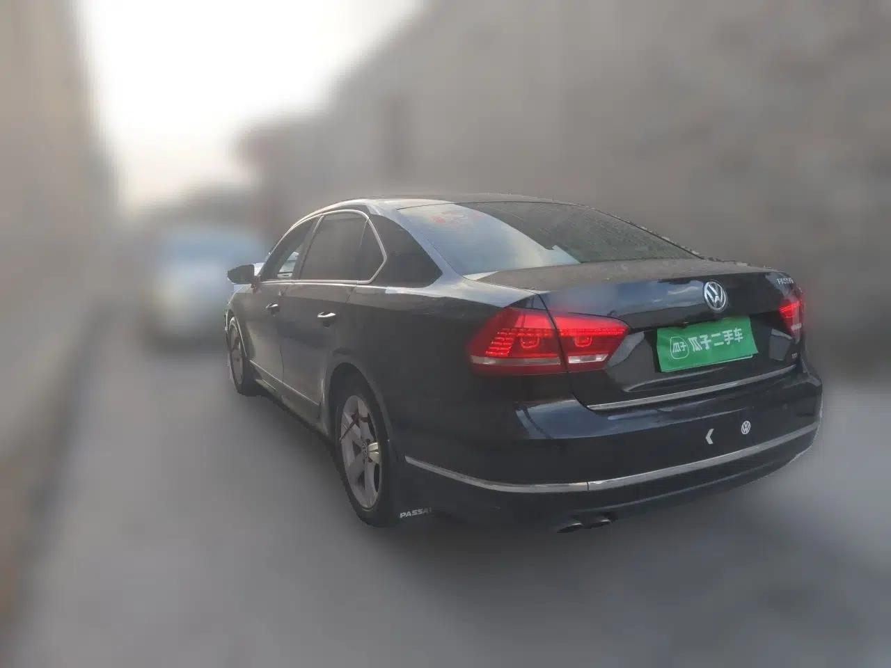 Volkswagen Passat 2011 2.0 TSI DSG Premium Edition — миниатюра 4