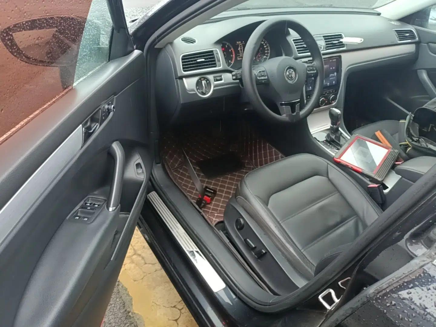 Volkswagen Passat 2015 1.8TSI DSG Prestige Edition — миниатюра 23