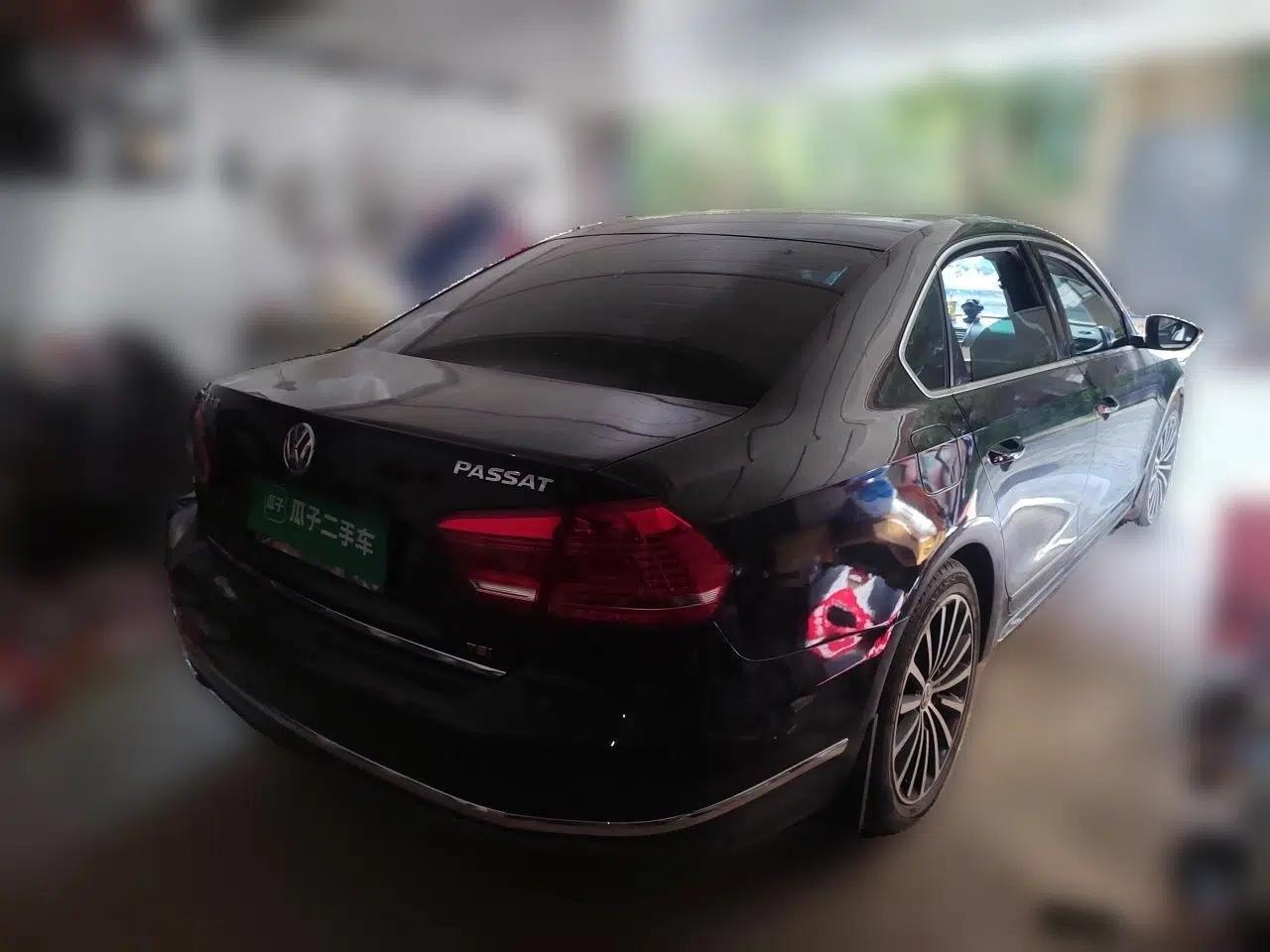 Volkswagen Passat 2011 2.0 TSI DSG Ultimate Edition — миниатюра 6