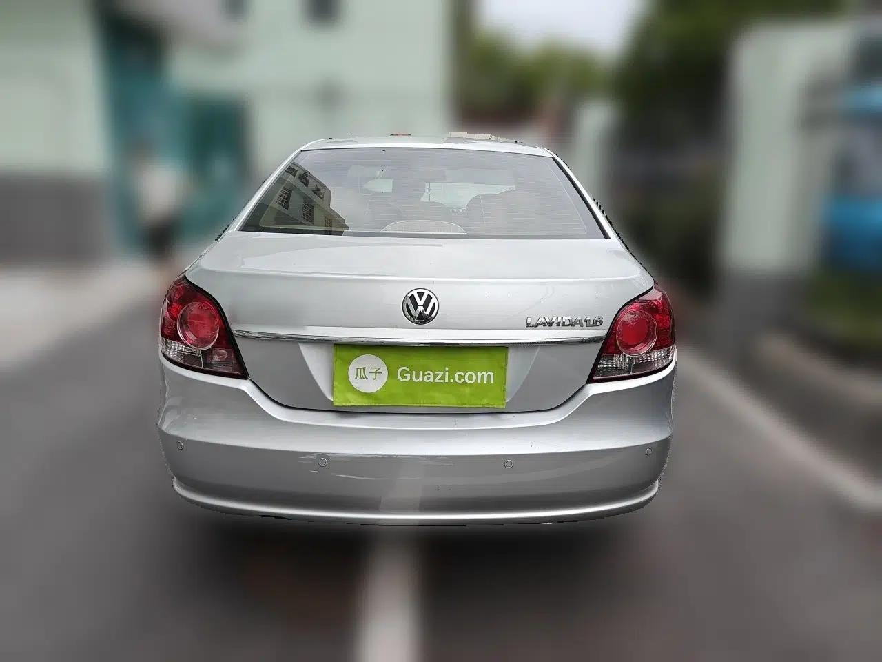 Volkswagen Lavida 2008 1.6L Automatic Prestige Edition — миниатюра 5