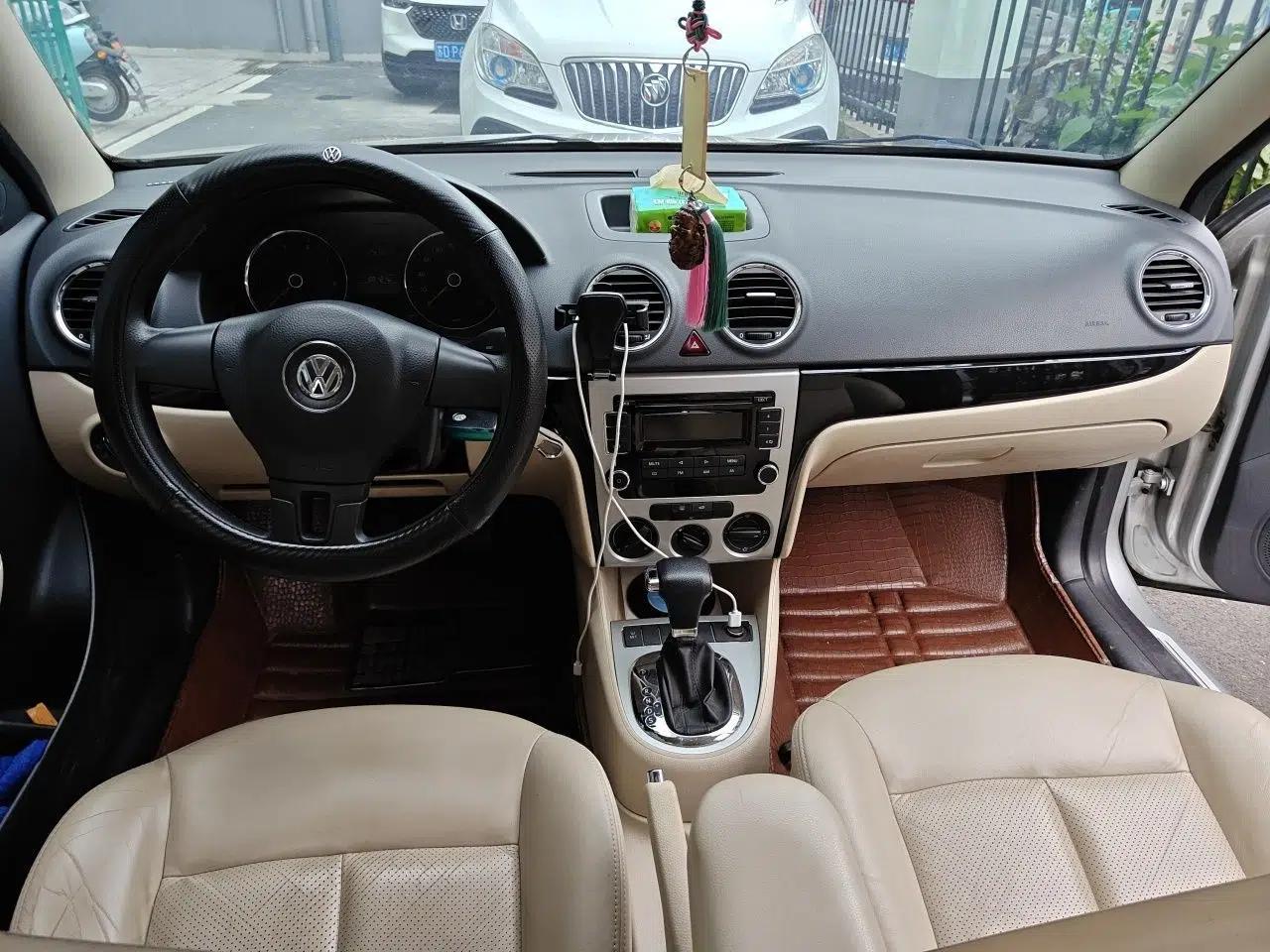 Volkswagen Lavida 2008 1.6L Automatic Prestige Edition — миниатюра 9
