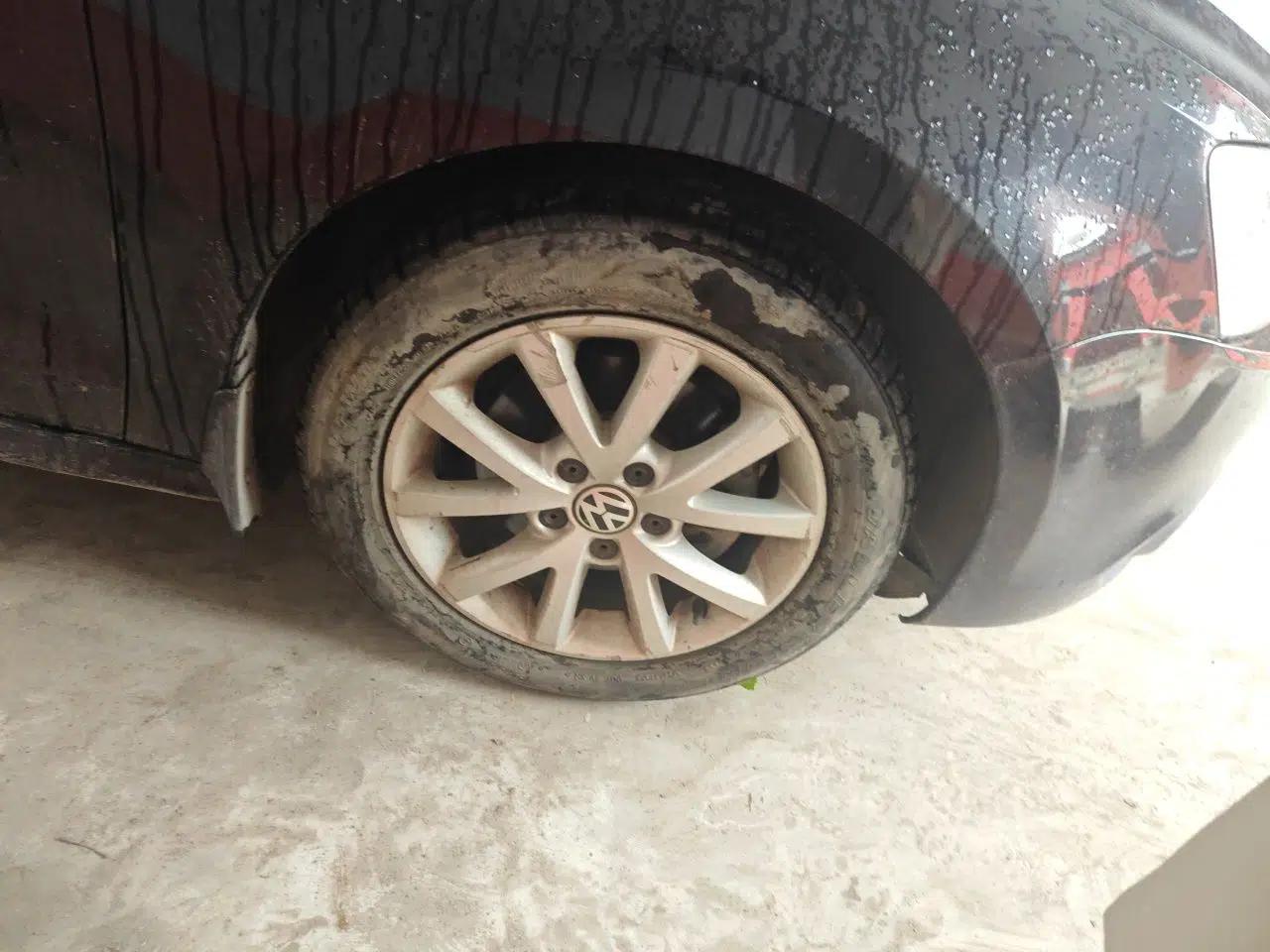 Volkswagen Sagitar 2012 1.4TSI Manual Luxury Model — миниатюра 8
