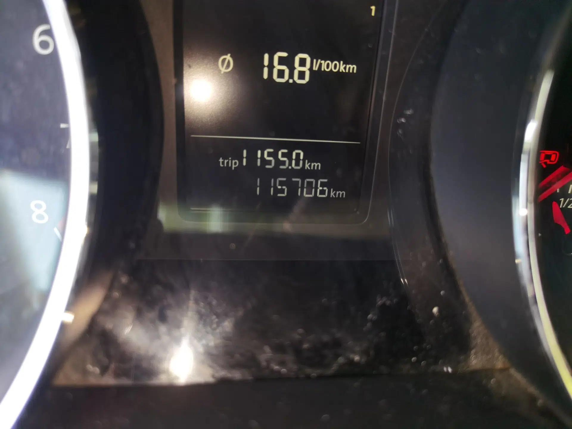 Volkswagen Sagitar 2015 230TSI Manual Comfort Version — миниатюра 12