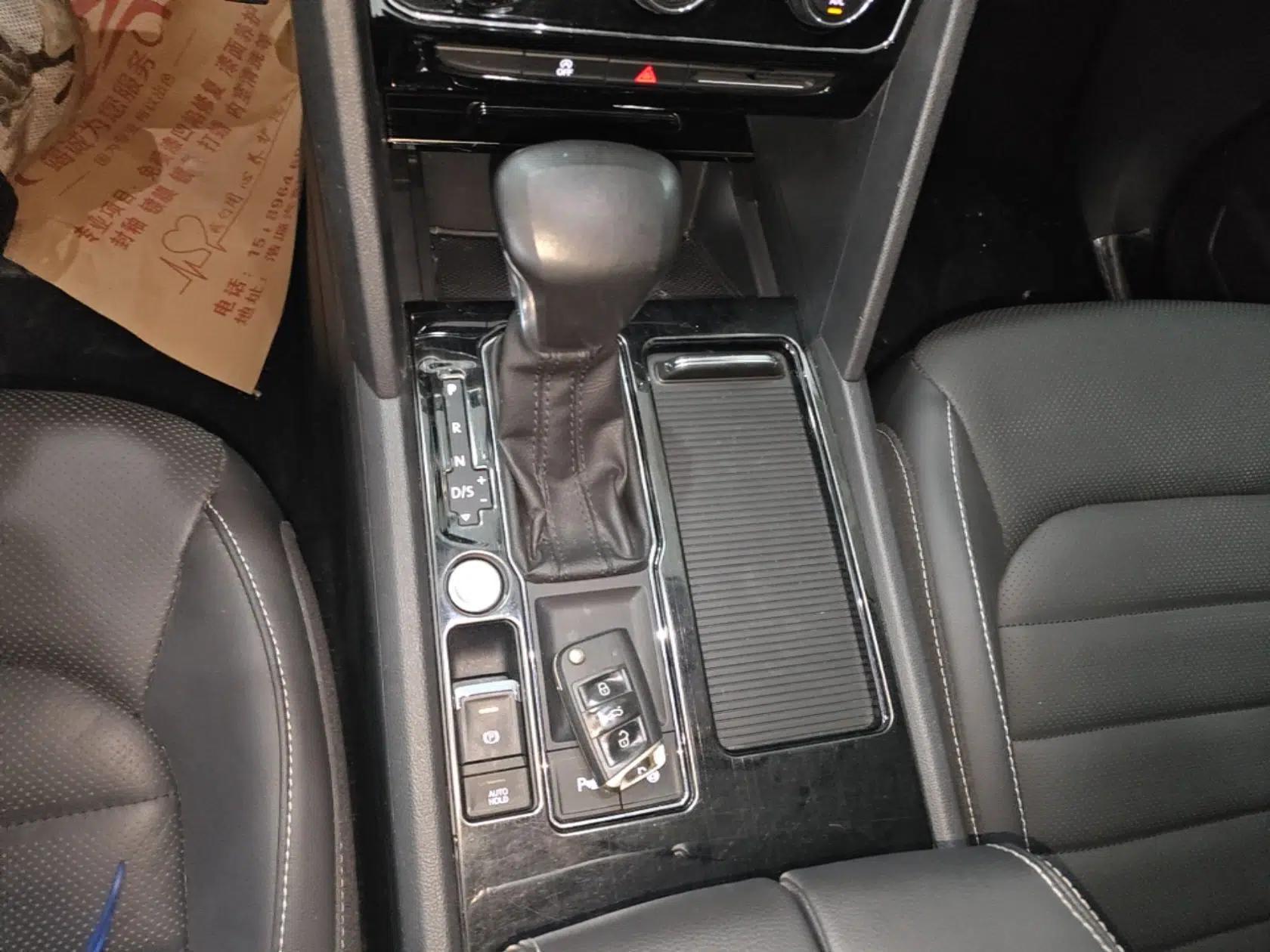 Volkswagen Teramont 2019 330TSI Two-Wheel-Drive Luxury Edition China V Standard — миниатюра 16