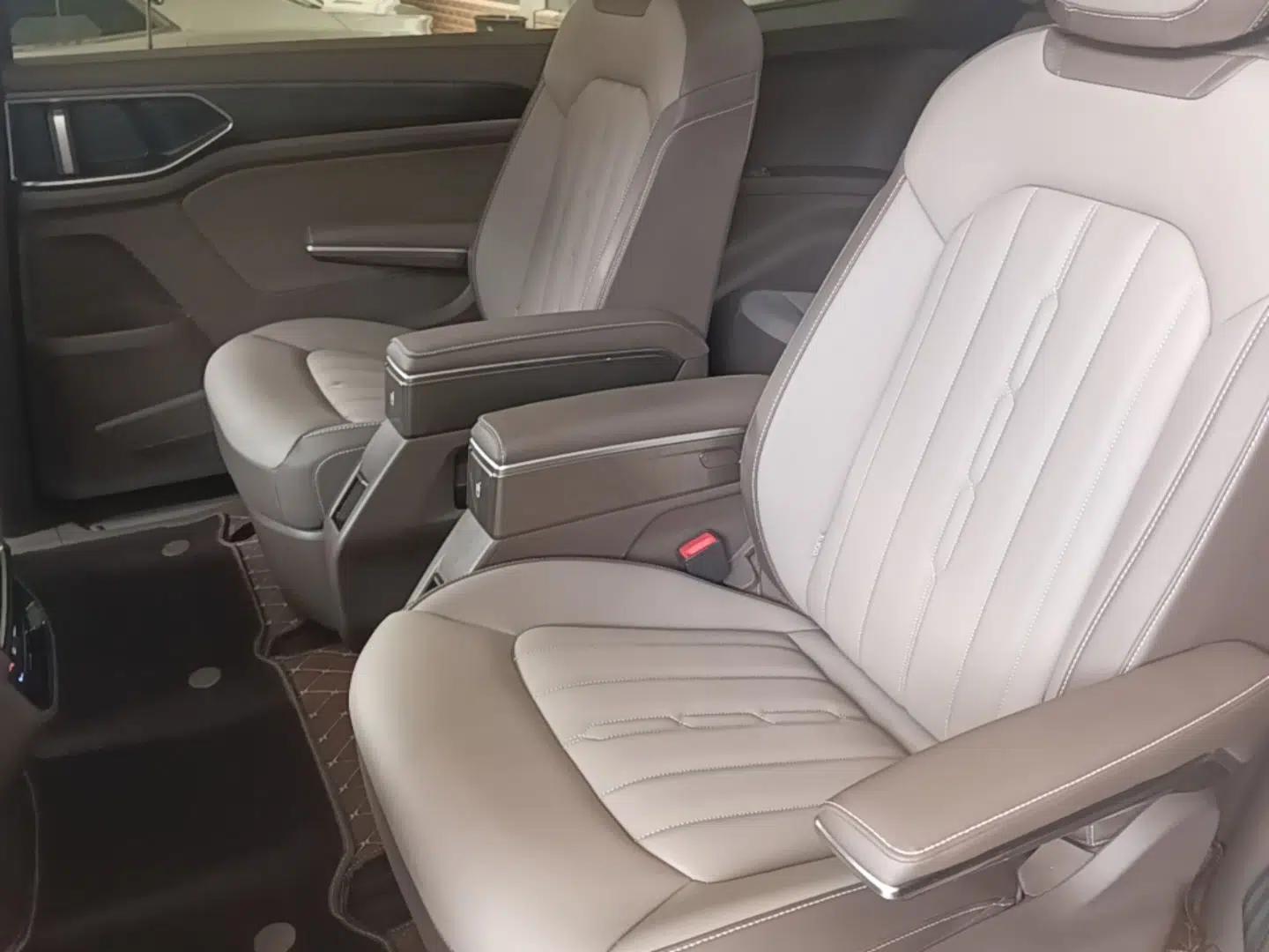 Volkswagen Viloran 2024 330TSI Luxury Edition — миниатюра 20