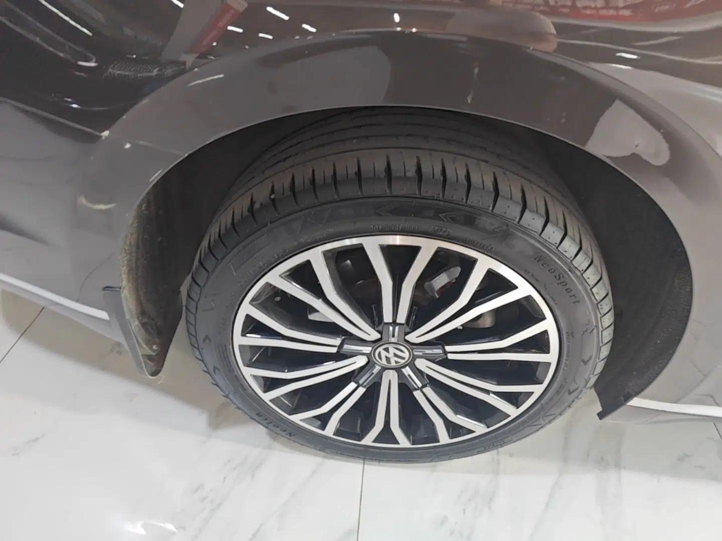 Volkswagen Phideon 2019 380TSI Two-Wheel Drive Business Edition China VI Standard — миниатюра 11