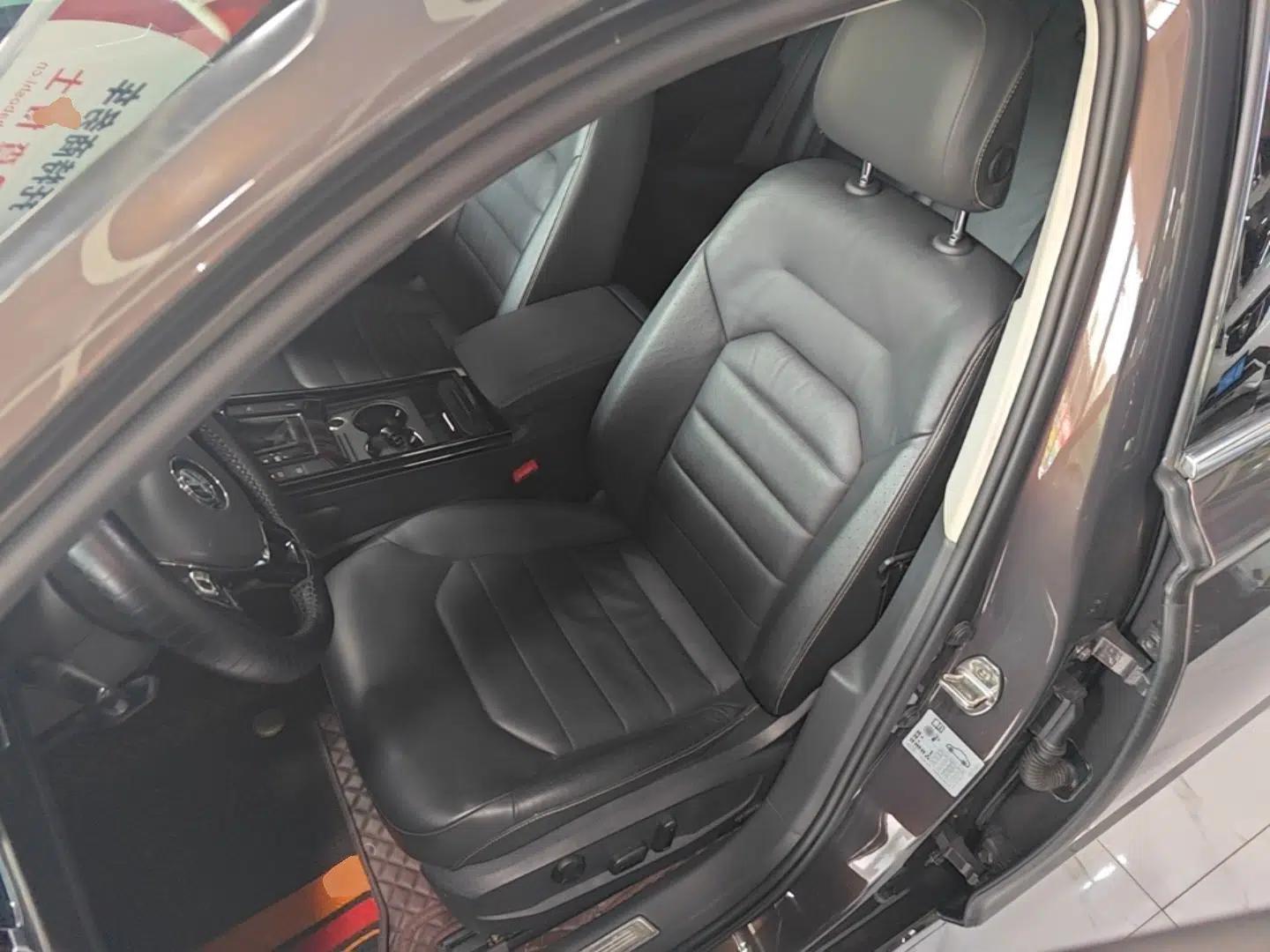 Volkswagen Phideon 2019 380TSI Two-Wheel Drive Business Edition China VI Standard — миниатюра 22