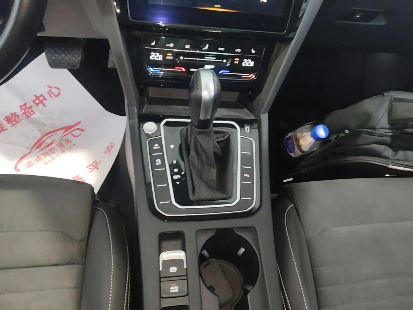 Volkswagen Variant 2021 2.0T Comfort Edition — миниатюра 16