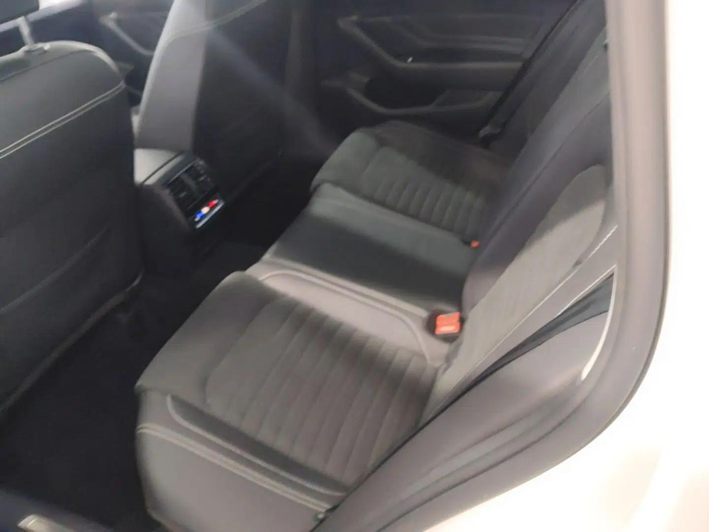 Volkswagen Variant 2021 2.0T Comfort Edition — миниатюра 20