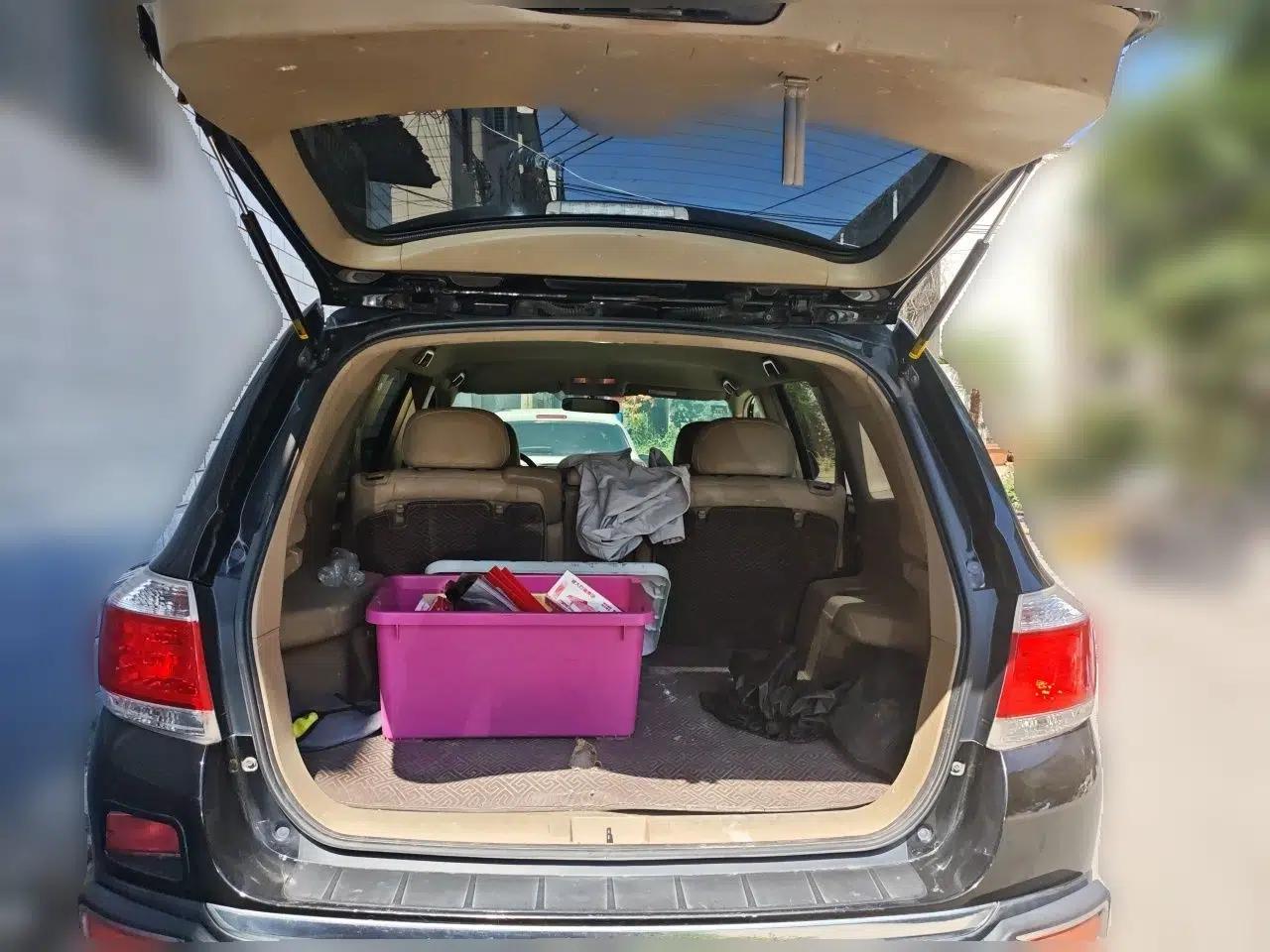 Toyota Highlander 2013 2.7L Two-Wheel Drive 5-Seater Purple Gold Edition — миниатюра 19