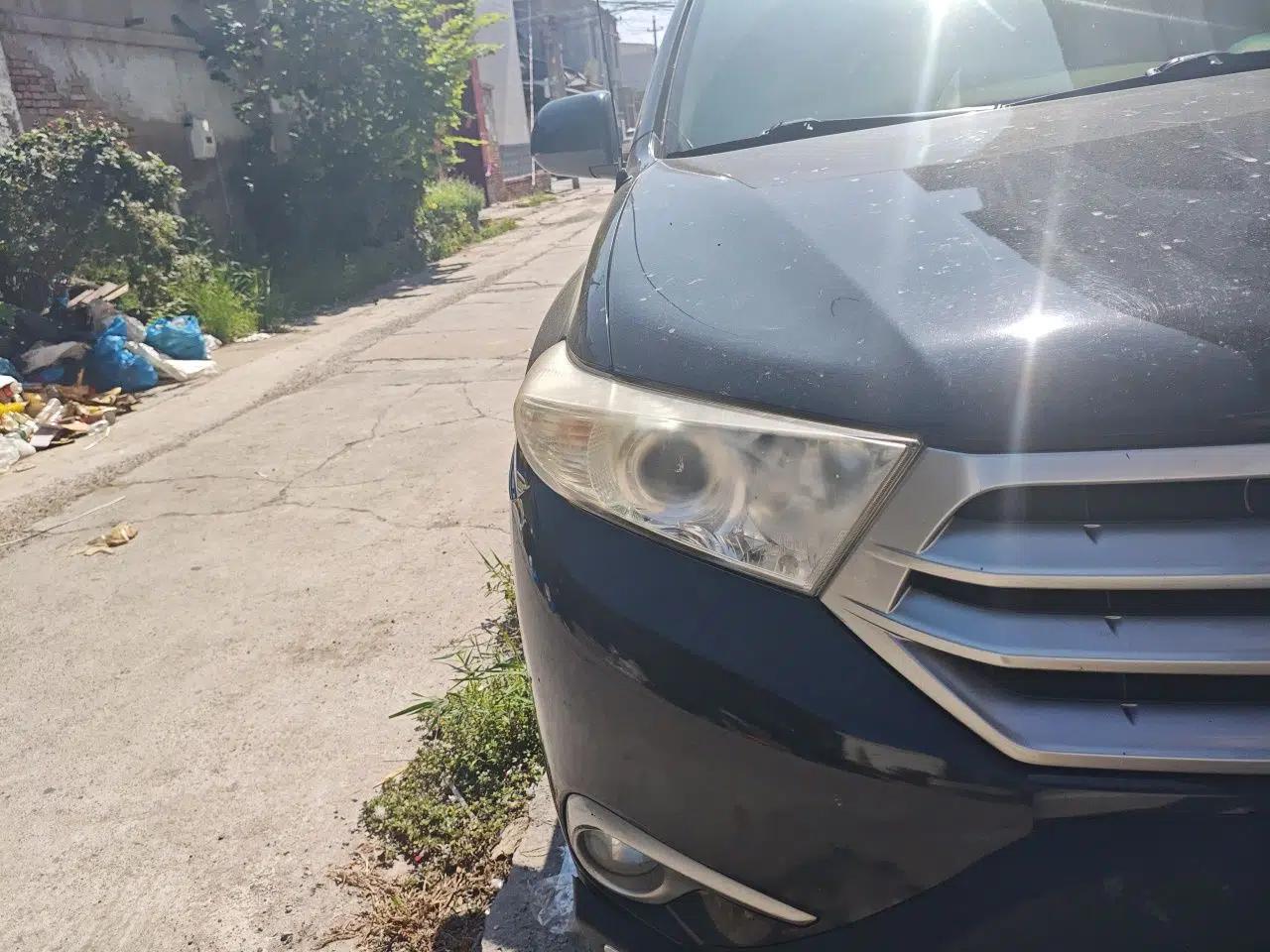 Toyota Highlander 2013 2.7L Two-Wheel Drive 5-Seater Purple Gold Edition — миниатюра 7