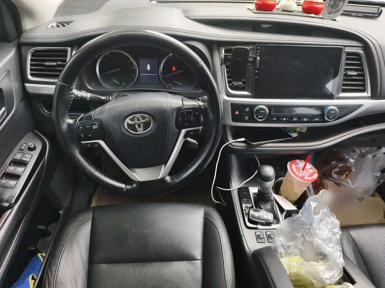 Toyota Highlander 2017 2.0T Four-Wheel Drive Luxury Edition 7 Seats — миниатюра 10