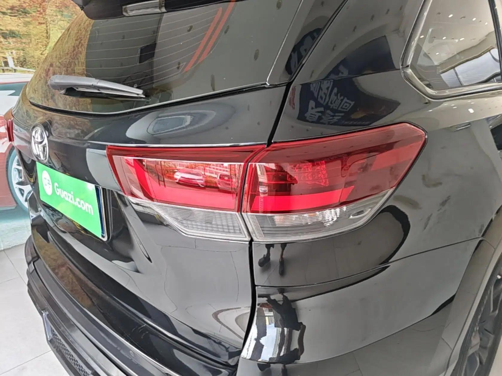 Toyota Highlander 2018 2.0T Four-Wheel Drive Knight Edition 7 Seats China VI Standard — миниатюра 9